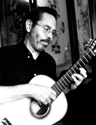 3-	Leo Brouwer legó un valioso acervo al estudio de la guitarra en Cuba.