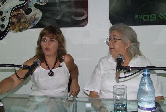 Magda Resik y Sara Gonzalez