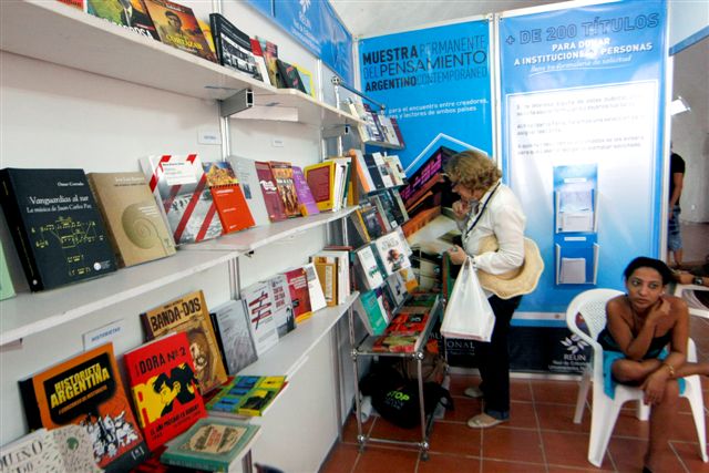 La literatura argentina inspira series y telefilmes en esa nación. 
