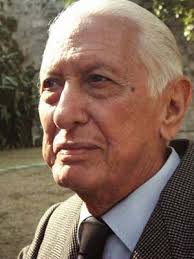 4-	Profundamente martiano, el maestro Cintio reveló esencias de nuestra      nacionalidad