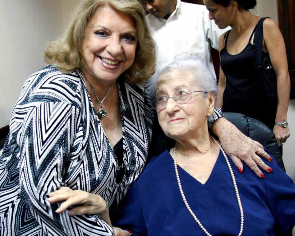 Eva Rodríguez y Mirta Muñiz reconocen que la televisión requiere una labor colectiva. (VALIENTE 954)