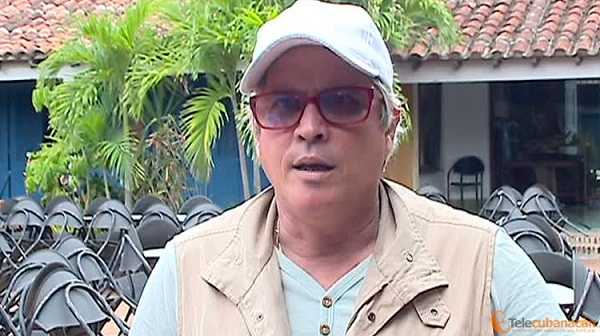 actor y realizador Roly Peña foto del actor y realizador Roly Peña