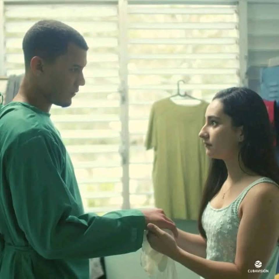 Serie Valientes es galardonada en  los CBU Media Awards