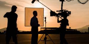 Cine sin besos, con distancias y barbijos