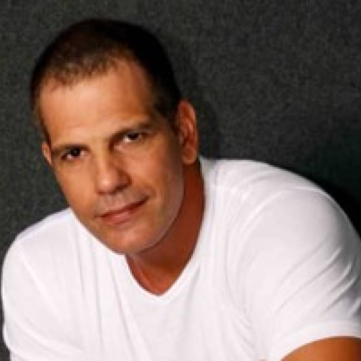 Teherán Aguilar. ¿Químico, bombero o actor?